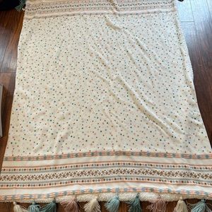 Matilda Jane Tassel Blanket‎